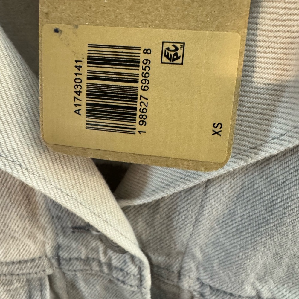 Levi’s 90s Trucker Jacket, Grey Wash Denim, Women’s XS, NWT - Picture 6 of 14